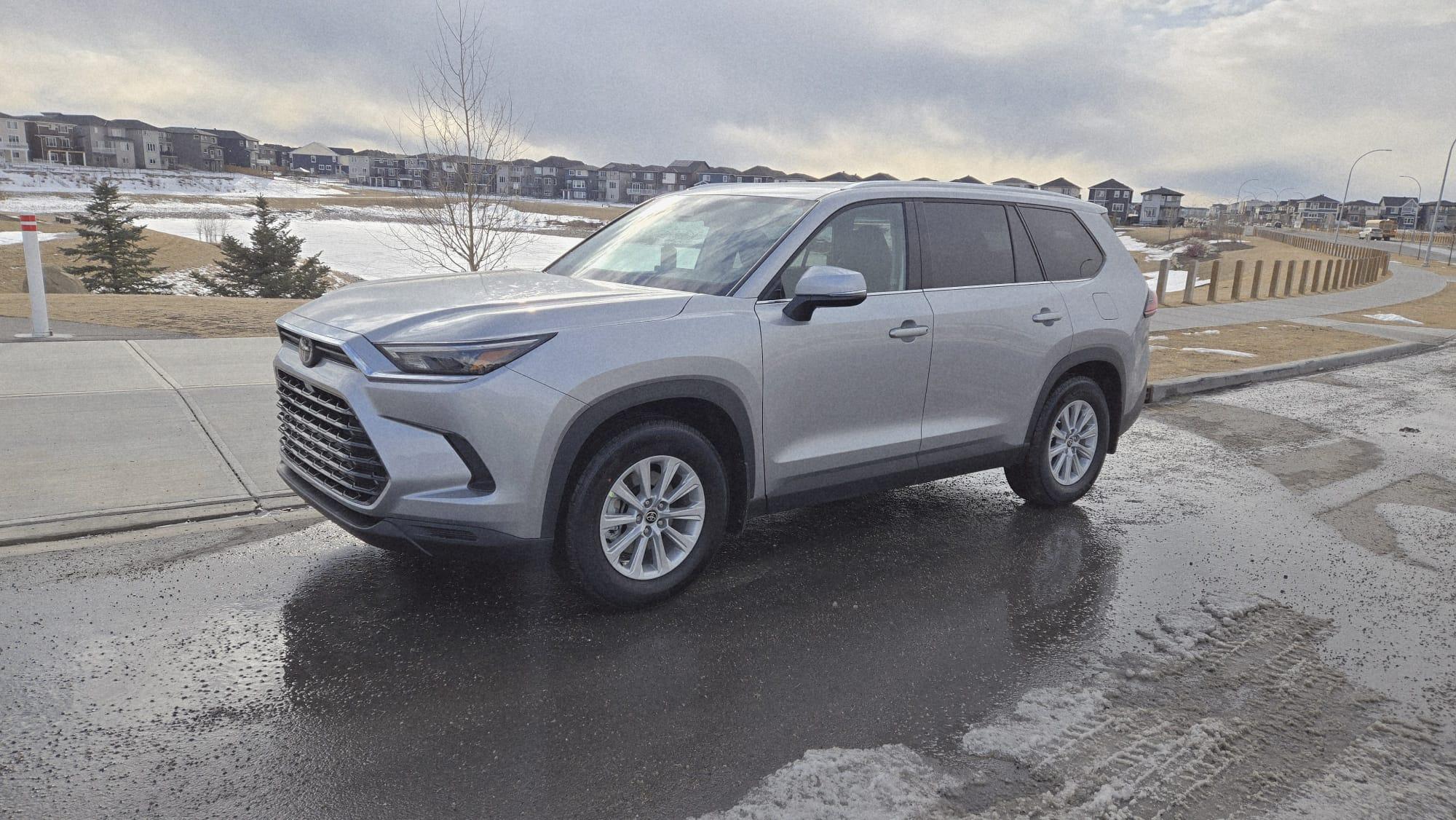 Toyota Grand Highlander 2026 à Calgary, AB