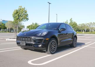 Porsche Macan car