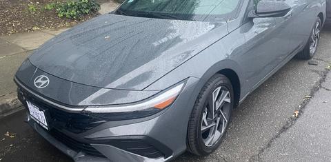 Hyundai Elantra 2025