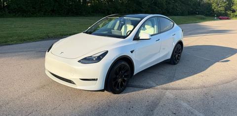 Tesla Model Y 2023