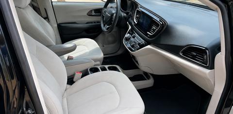 Chrysler Pacifica 2017