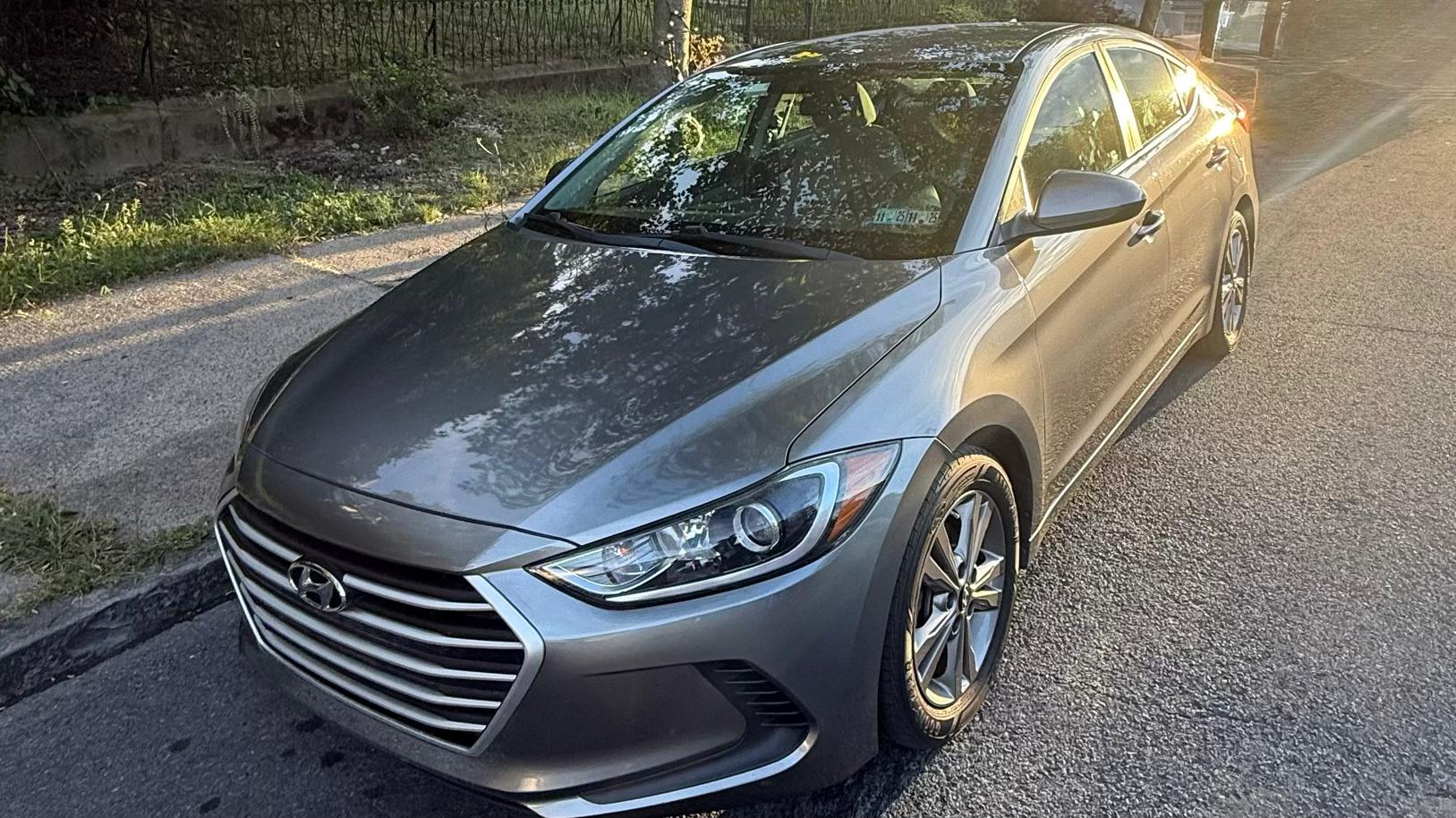 Hyundai Elantra 2018 in 