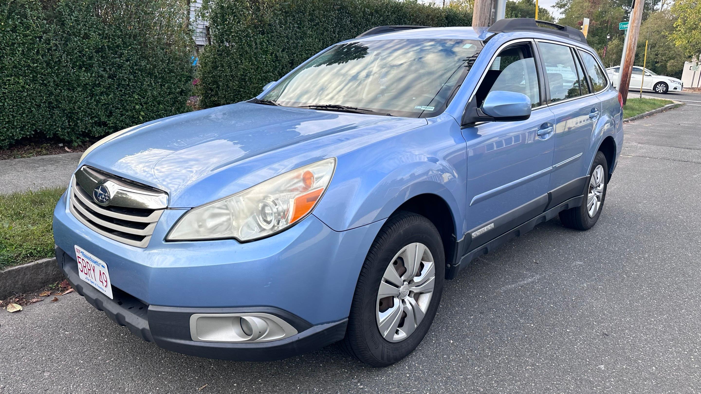 Subaru Outback 2011 in West Springfield, MA