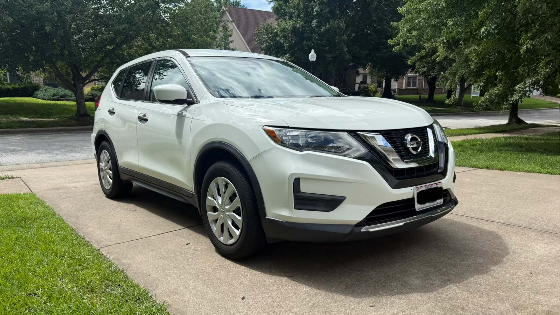 Nissan Rogue 2017 in Springfield, MO