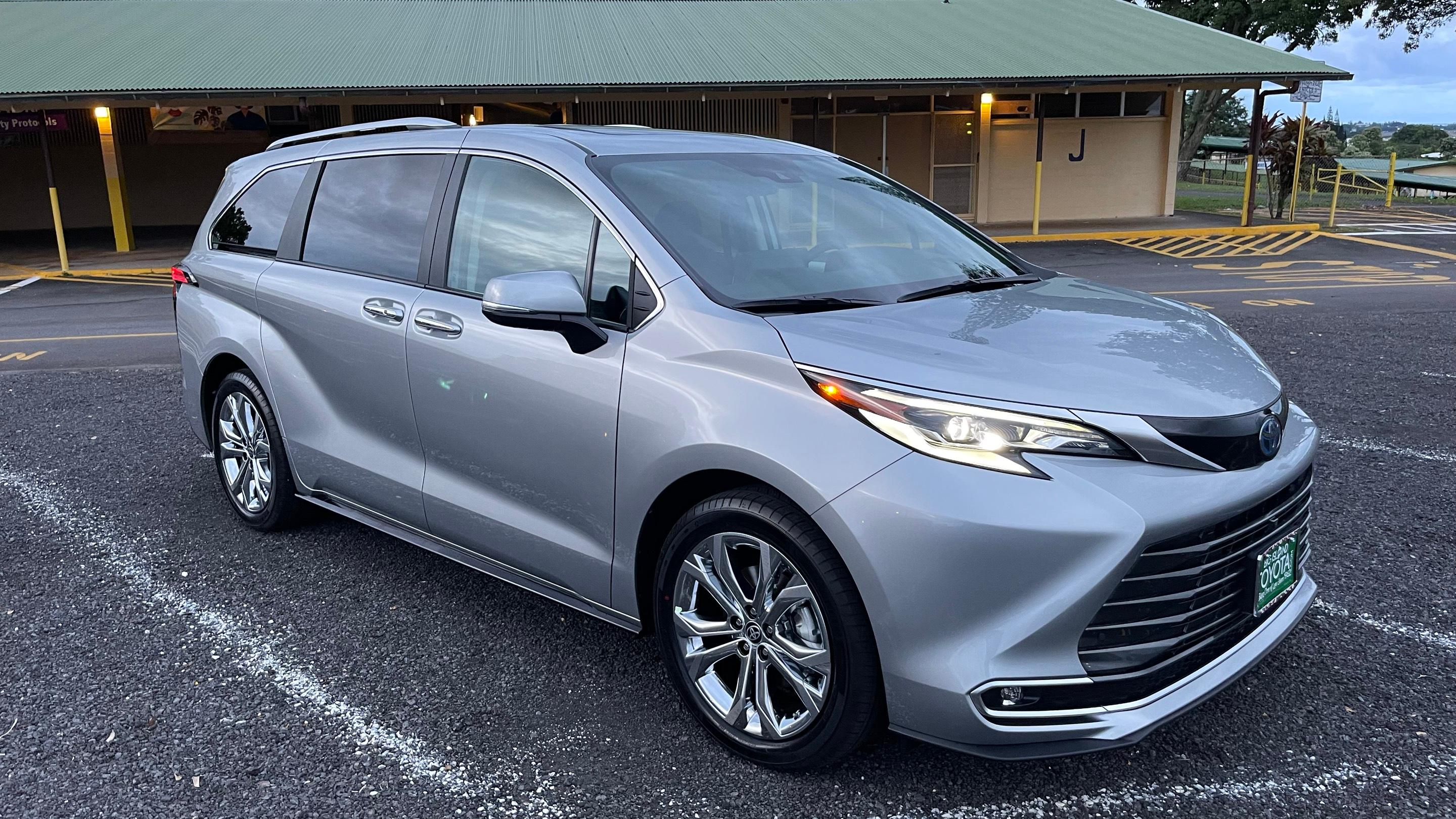 Toyota Sienna 2023 in Kailua-Kona, HI