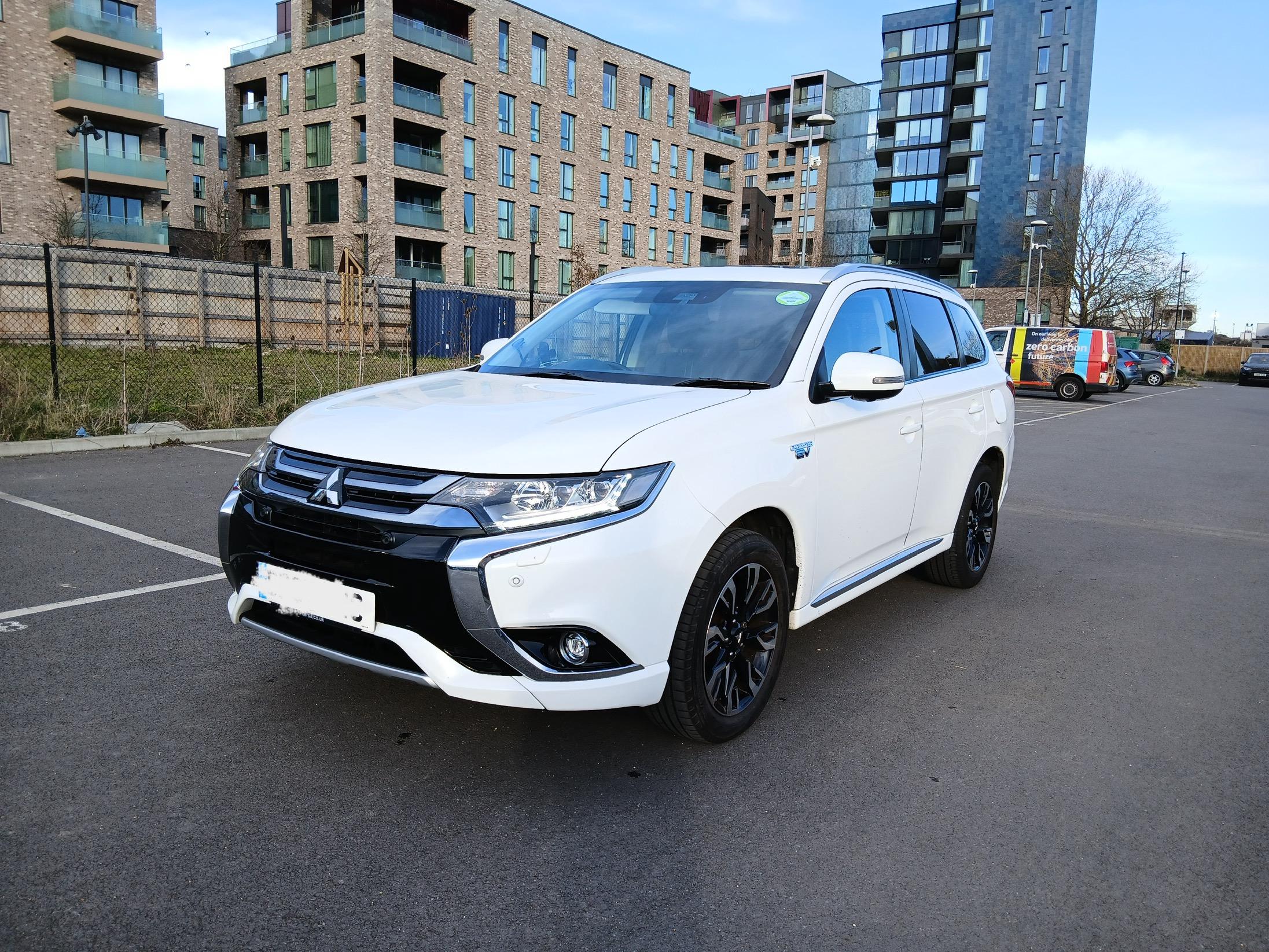 Mitsubishi Outlander 2018 in London