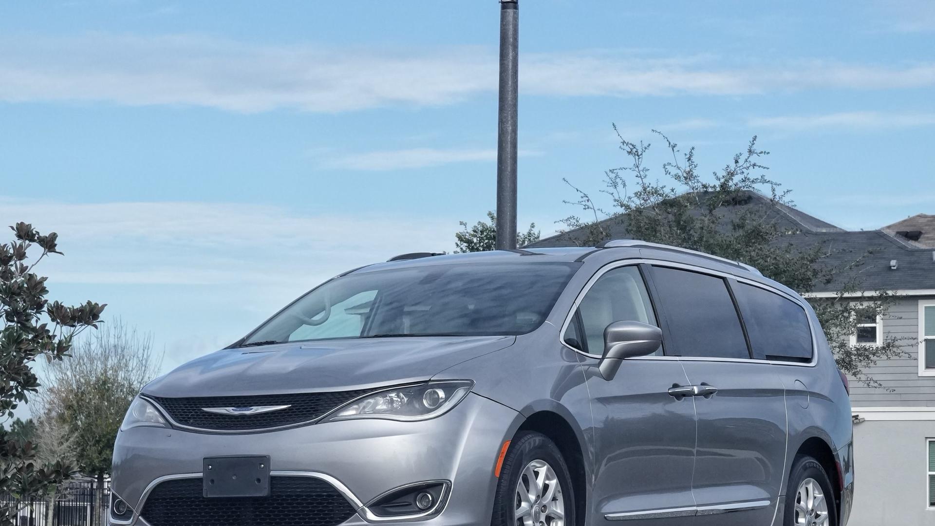 Chrysler Pacifica 2020 in Kissimmee, FL