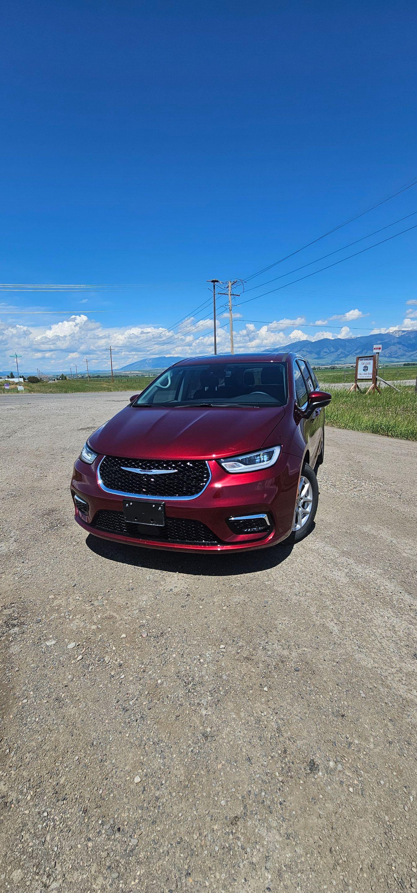 Chrysler Pacifica 2023 in Belgrade, MT