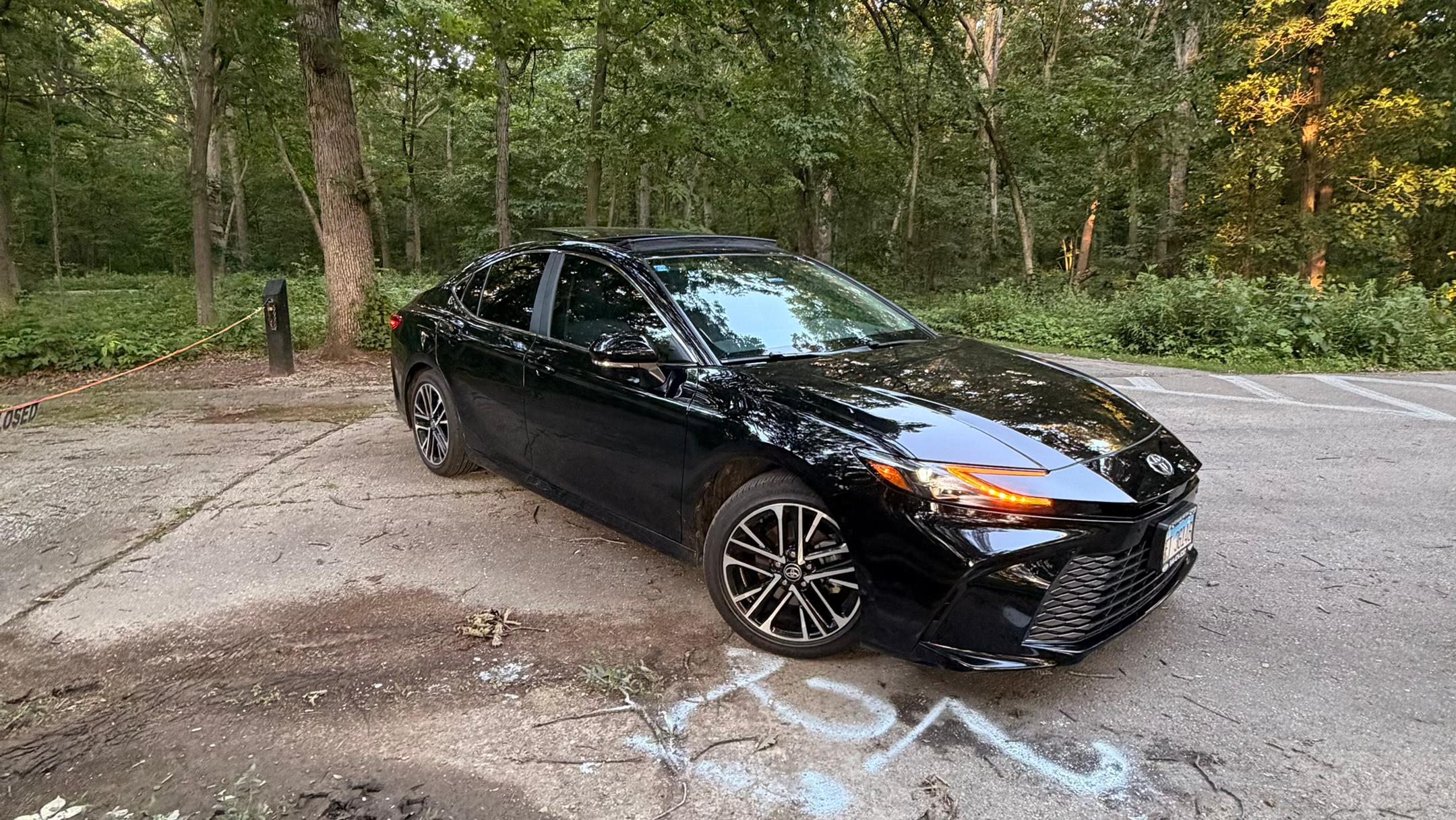 Toyota Camry Hybrid 2026 in Schaumburg, IL