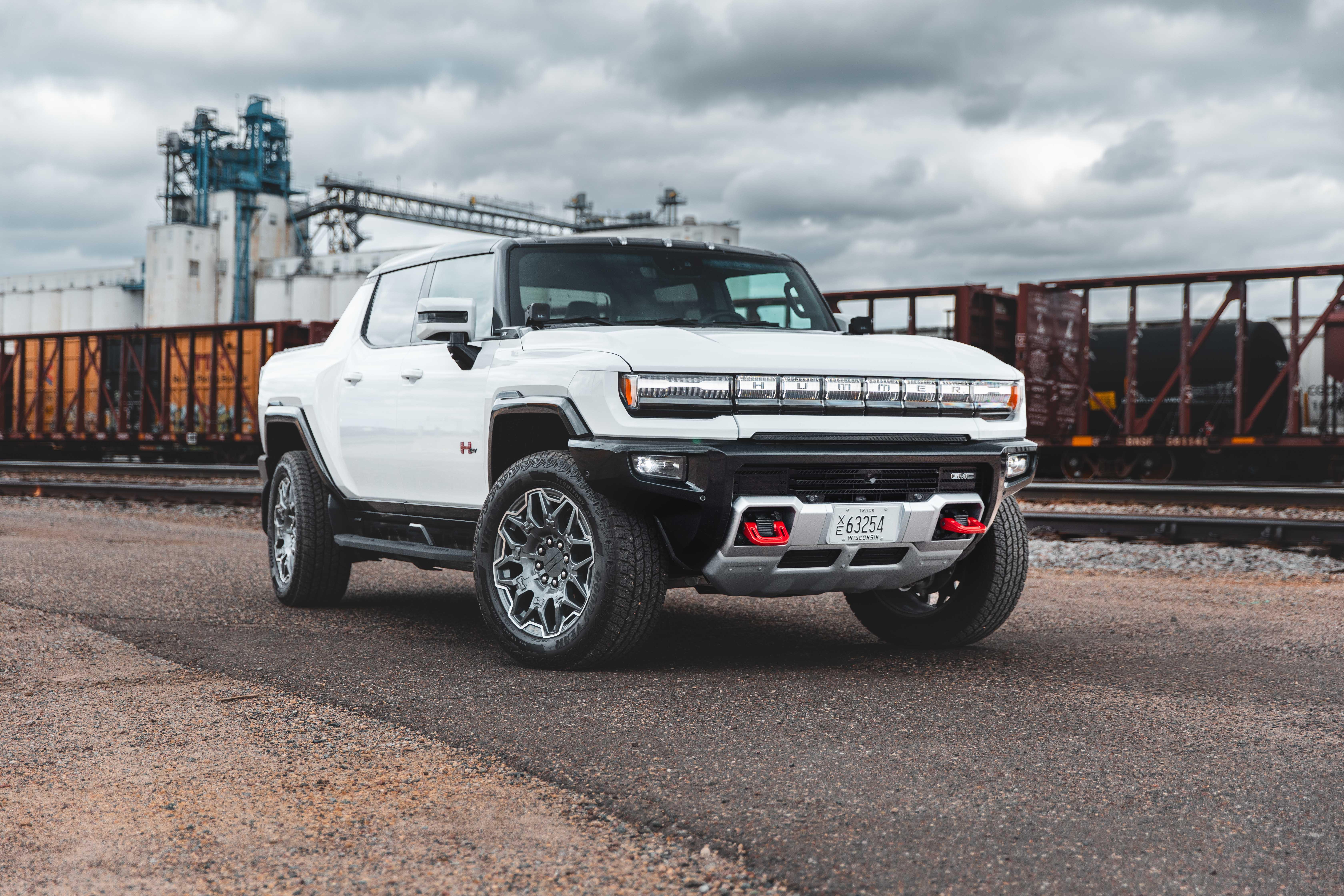GMC HUMMER EV 2024 in Peabody, MA