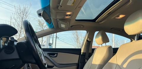 Hyundai Elantra 2015
