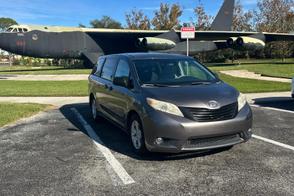 Toyota Sienna car