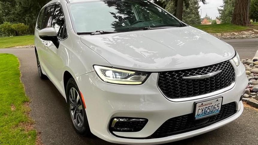 Chrysler Pacifica 2023 in SeaTac, WA