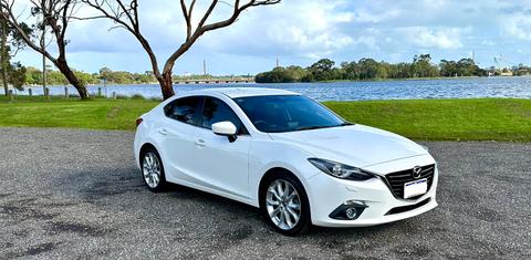 Mazda MAZDA3 2015