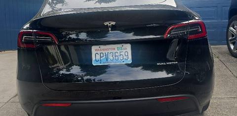 Tesla Model Y 2025