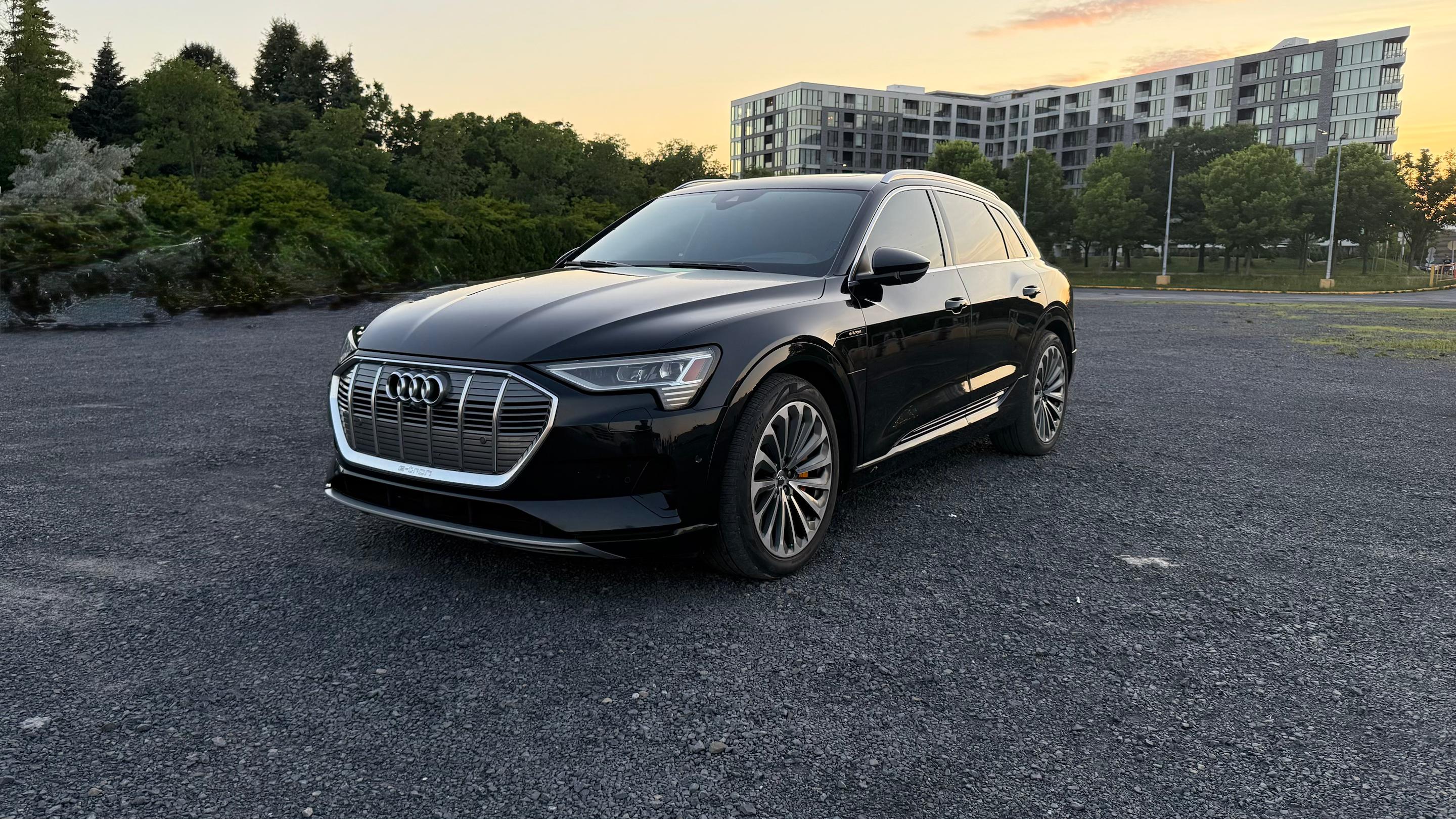Audi e-tron 2019 à Montréal, QC