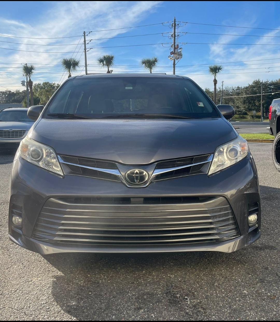 Toyota Sienna 2018 in 