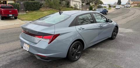 Hyundai Elantra 2021