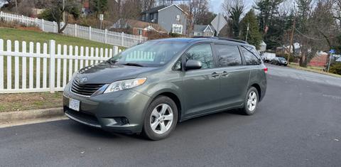 Toyota Sienna 2011