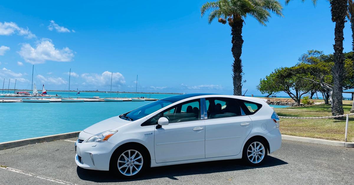 Toyota Prius v 2014 rental in Honolulu, HI by Destiny H. | Turo
