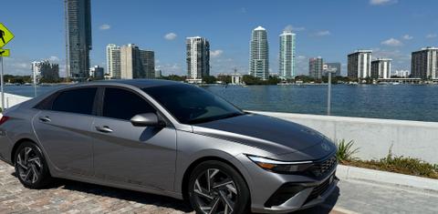 Hyundai Elantra 2025
