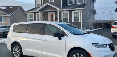 Chrysler Pacifica 2025