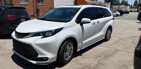 Toyota Sienna 2025