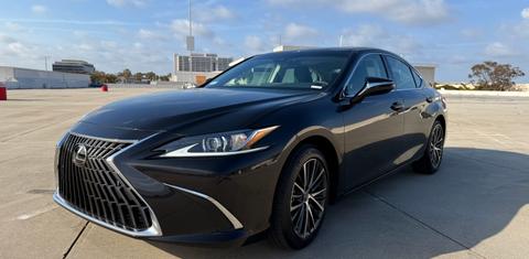 Lexus ES 2025