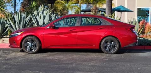 Hyundai Elantra 2023