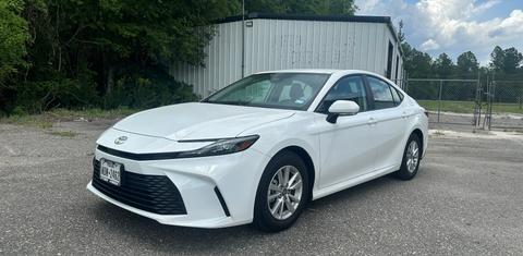 Toyota Camry Hybrid 2025