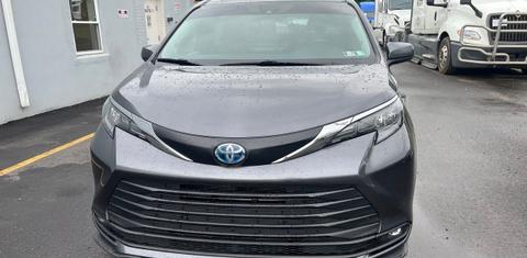 Toyota Sienna 2025