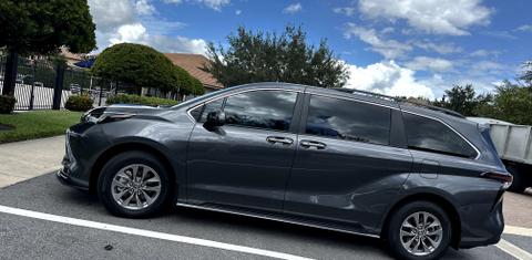 Toyota Sienna 2025