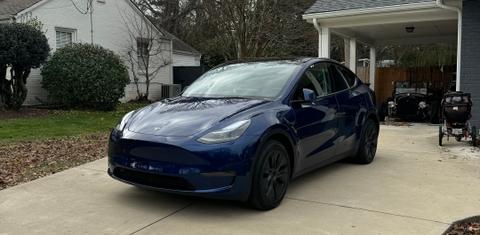 Tesla Model Y 2025