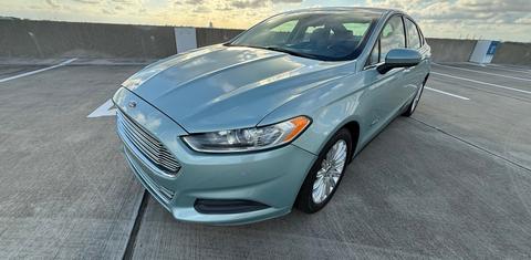 Ford Fusion Hybrid 2014
