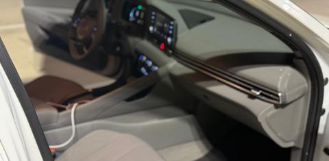 Hyundai Elantra 2025