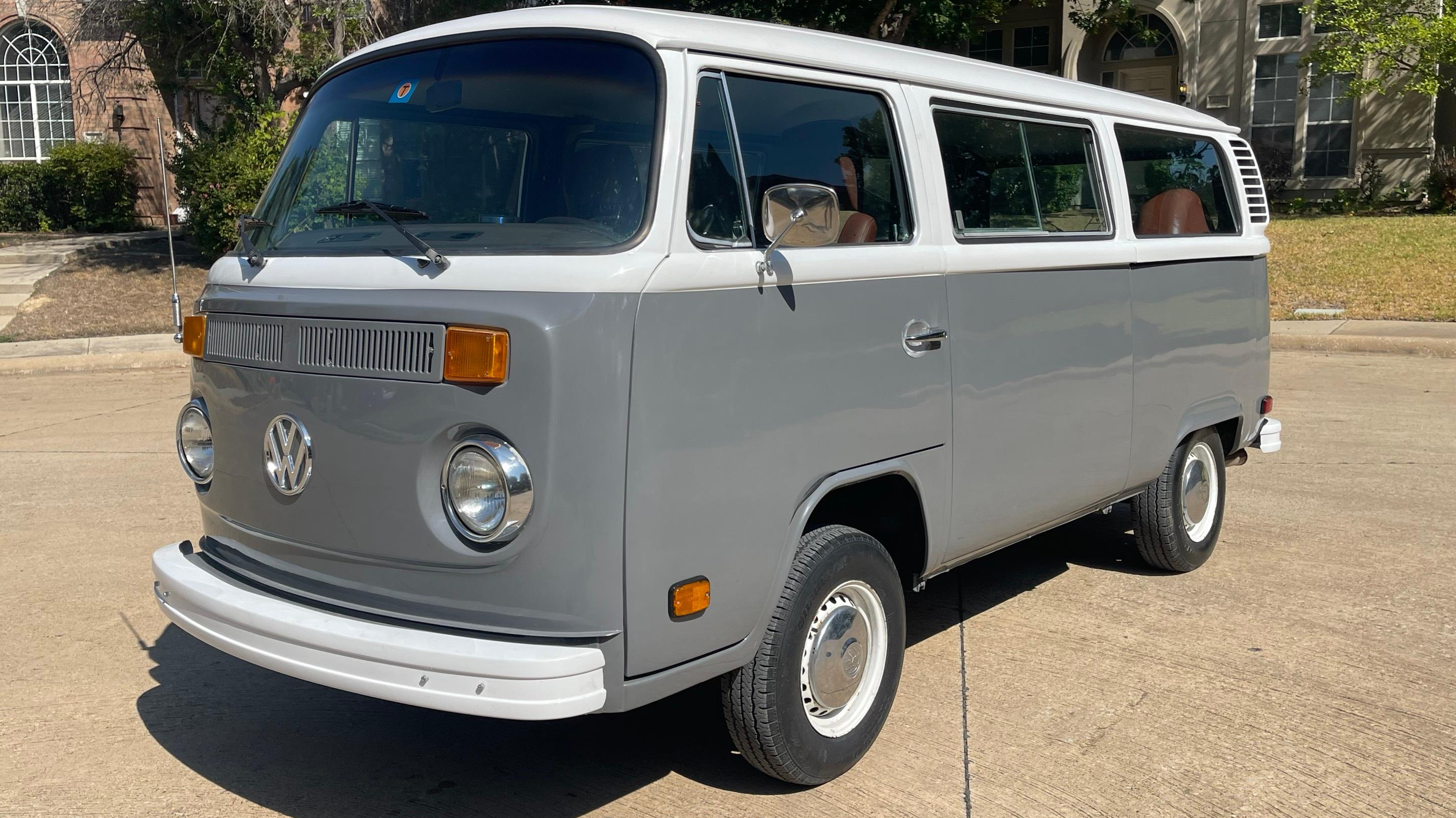 Vw Bus Van Volkswagen AmÃ©nagÃ© Volkswagen Renault Trafic Van AmÃ