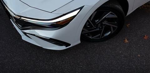 Hyundai Elantra 2025