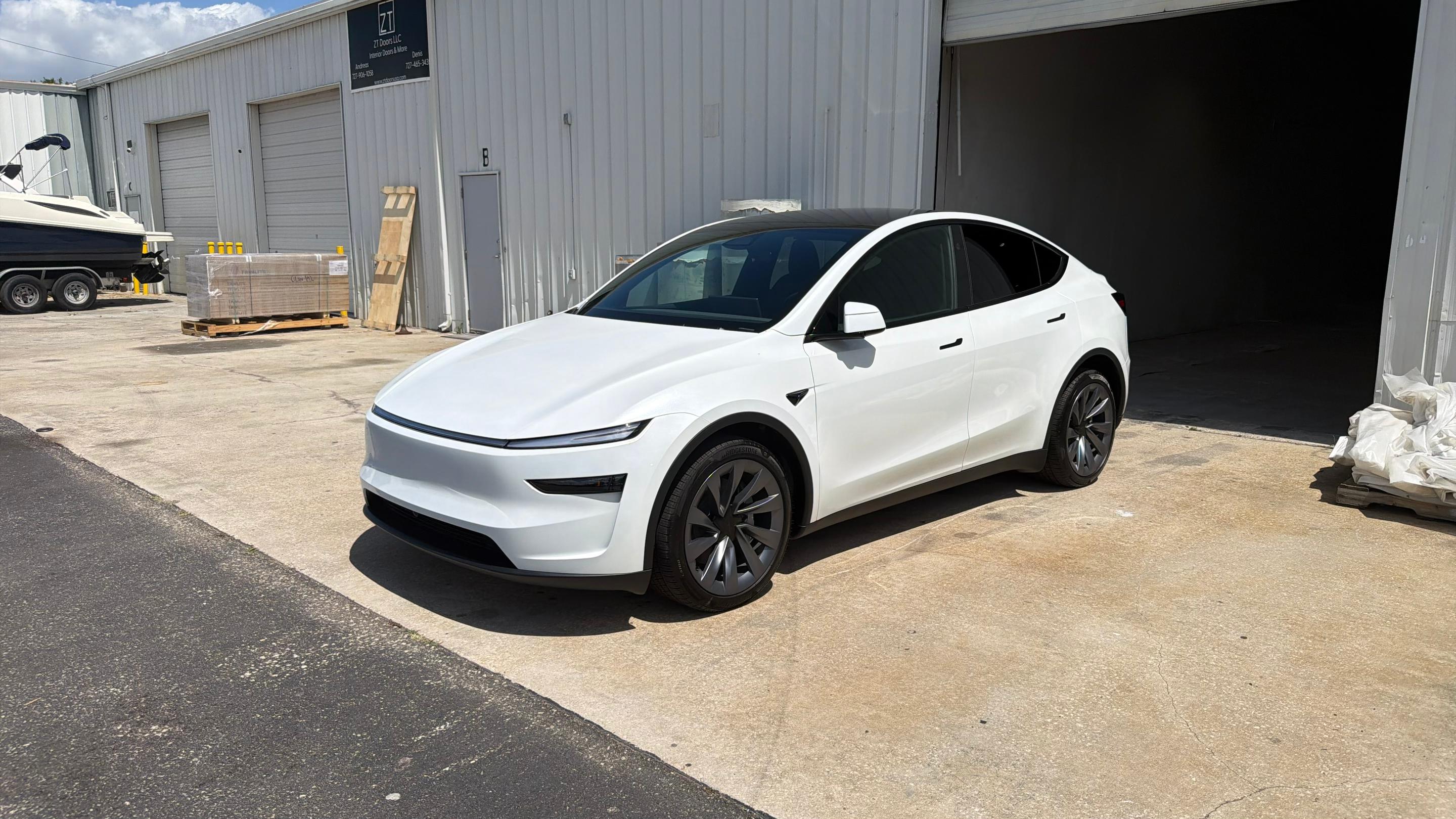 Tesla Model Y 2026 in Clearwater, FL