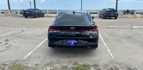 Hyundai Elantra 2023