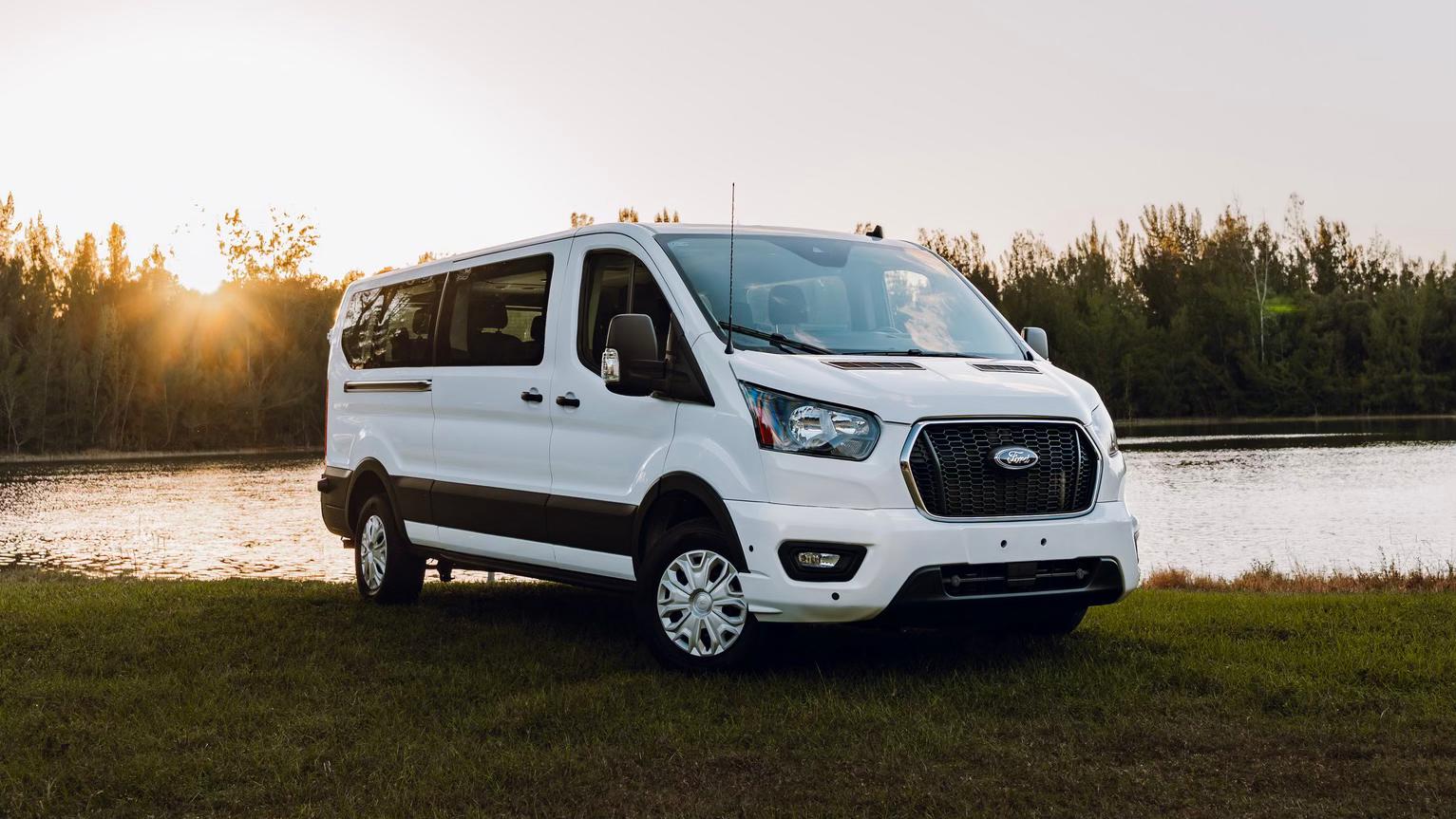 Ford Transit 2024 in Fort Lauderdale, FL