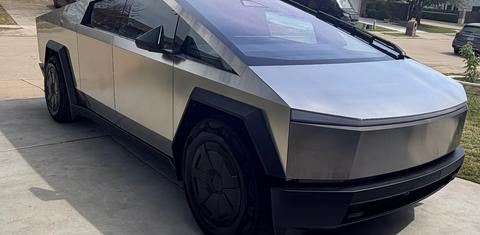Tesla Cybertruck 2026