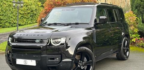 Land Rover Defender 2024