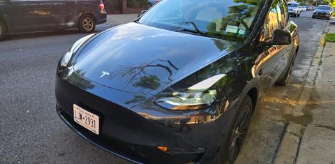 Tesla Model Y 2024