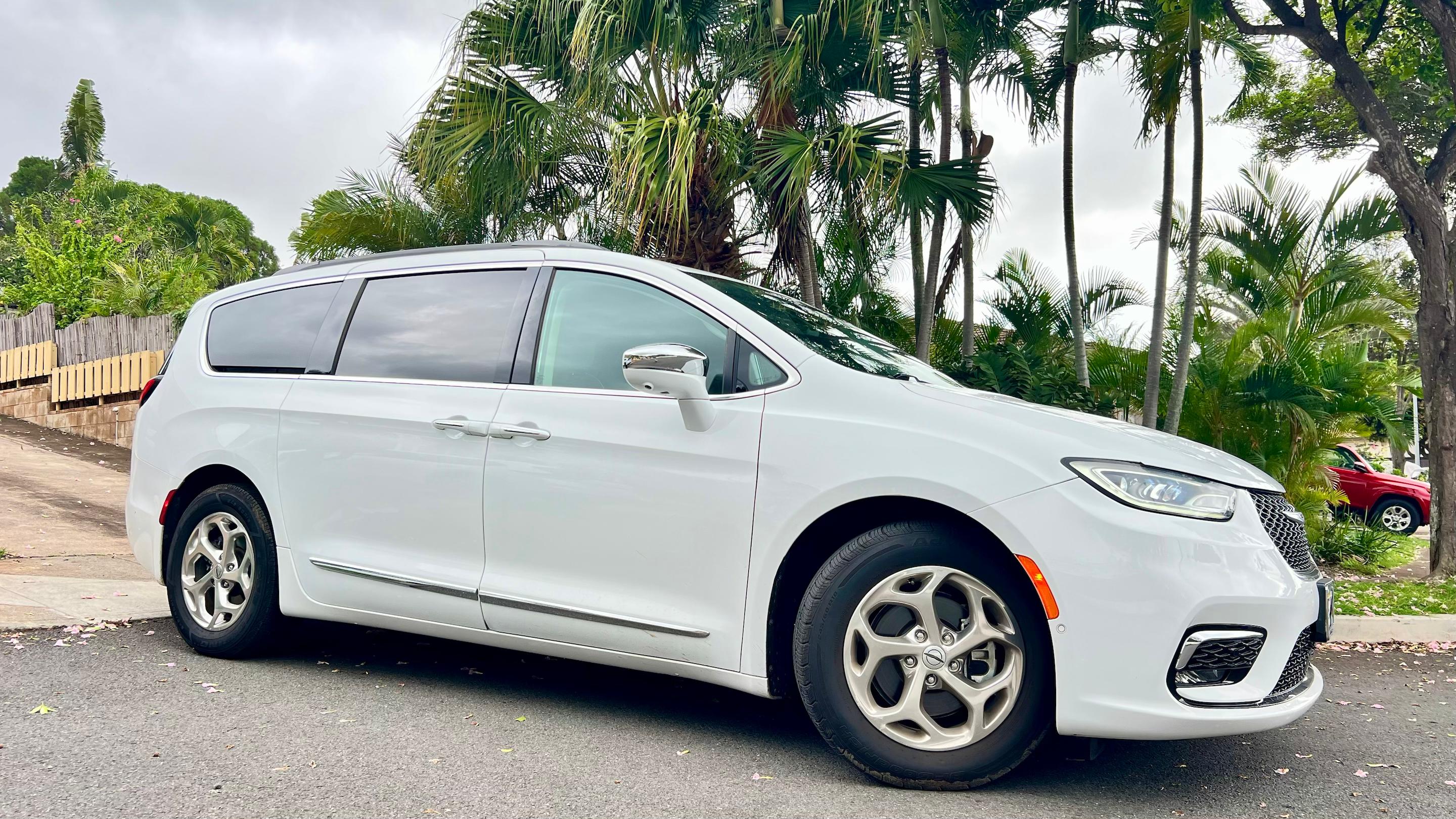 Chrysler Pacifica 2022 in 