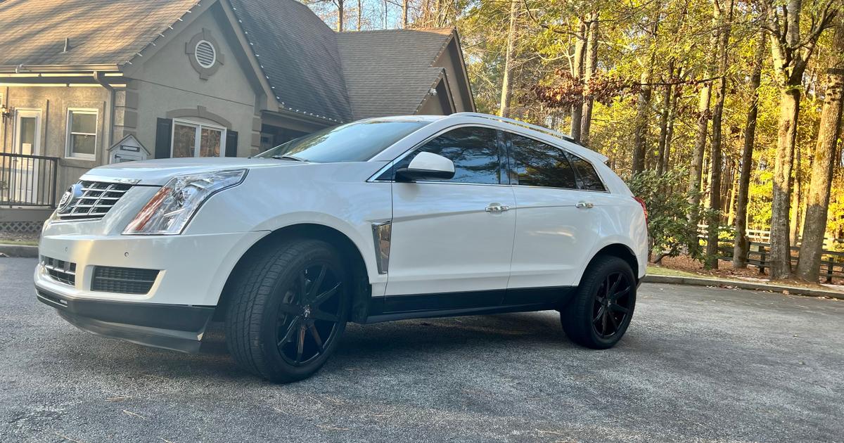 Cadillac SRX 2014 rental in Lawrenceville, GA by Uriel B. Turo