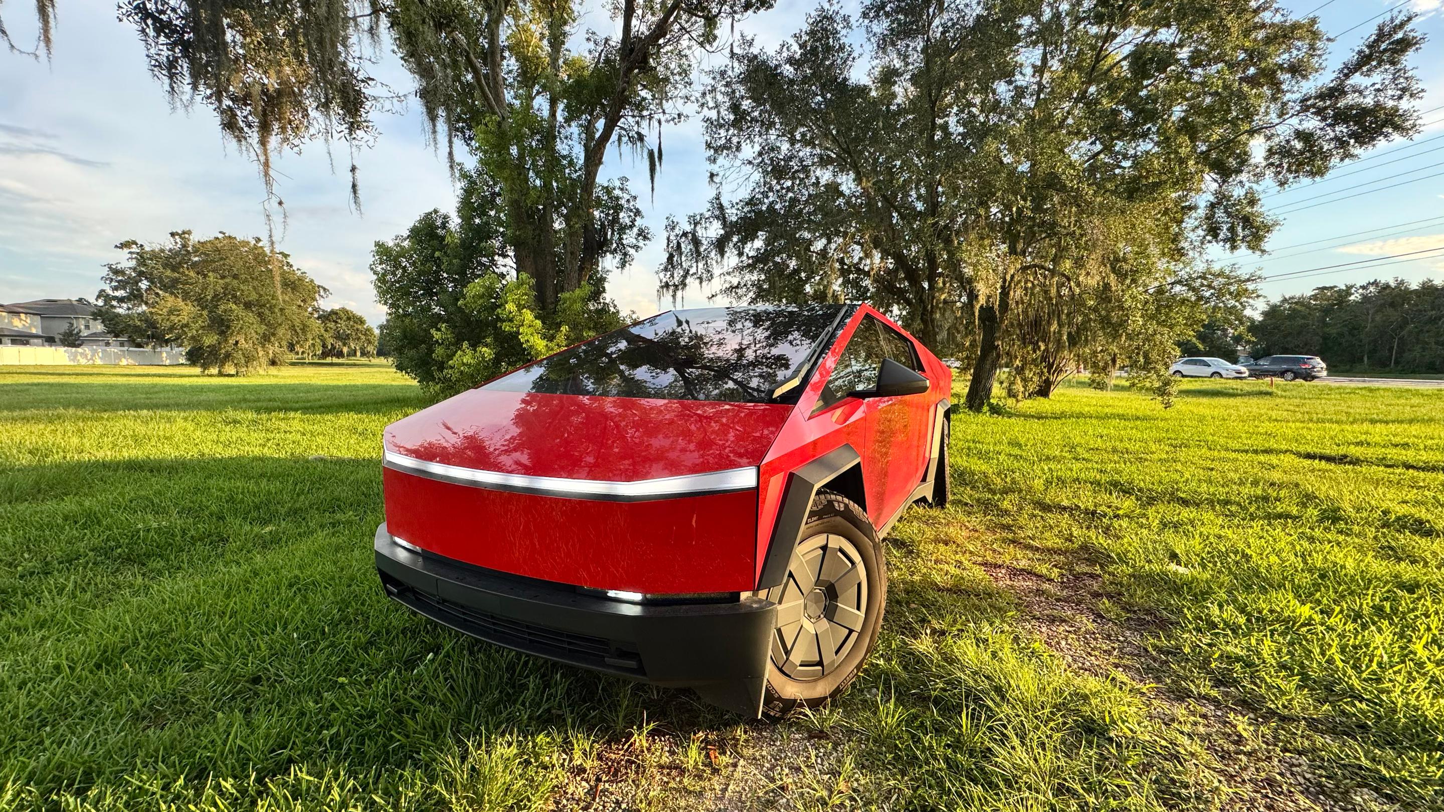 Tesla Cybertruck 2024 in Kissimmee, FL