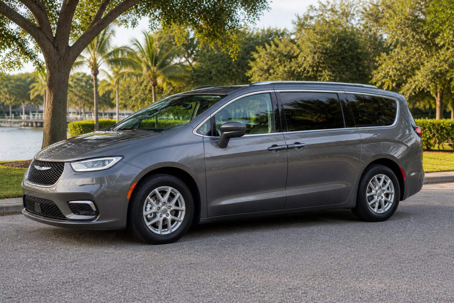 Chrysler Pacifica 2023 in West Palm Beach, FL