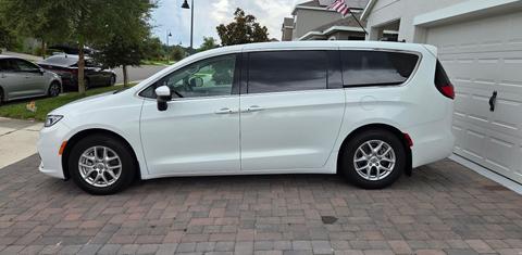 Chrysler Pacifica 2023