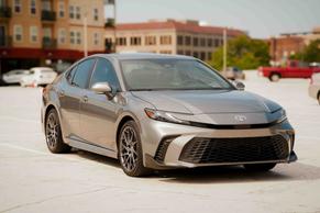 Toyota Camry Hybrid 2025 em Clarkston
