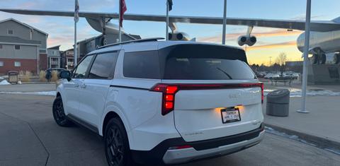 Kia Carnival Hybrid 2025